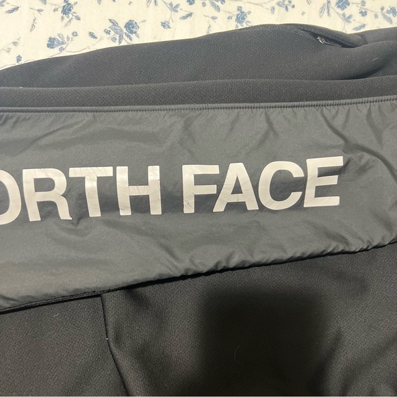 men’s north face hooded jacket - Picture 5 of 5